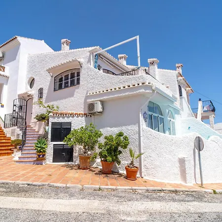 Casa Rosa Splash Pool By Casasol *