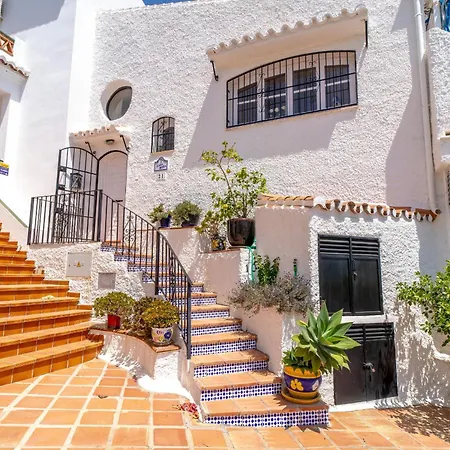 Casa Rosa Splash Pool By Casasol